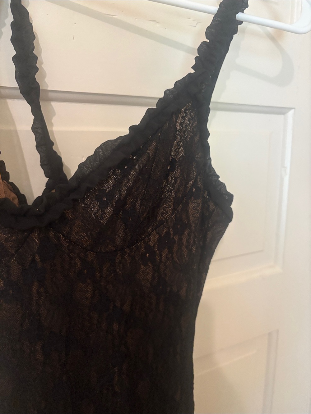 Anthropologie Bardot Alegra sleeveless Black lace Maxi Dress with Tan Lining